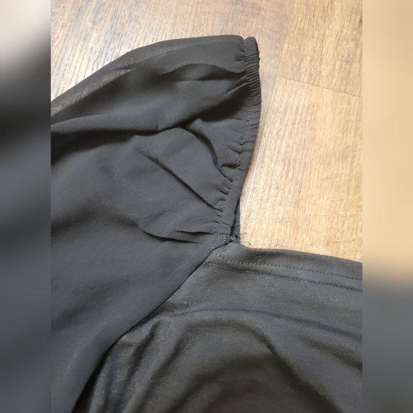 FREE W BUNDLE Shein puff sleeve mini dress - Picture 4 of 15